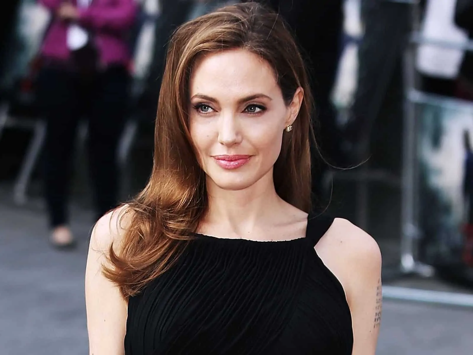 Top 10 Most Popular Hollywood Actresses In 2020 - Angelina Jolie